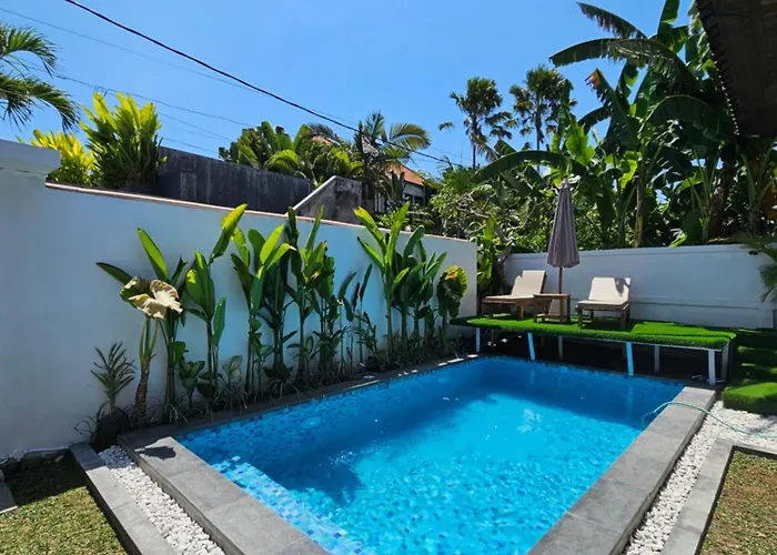 Chris Guest house *